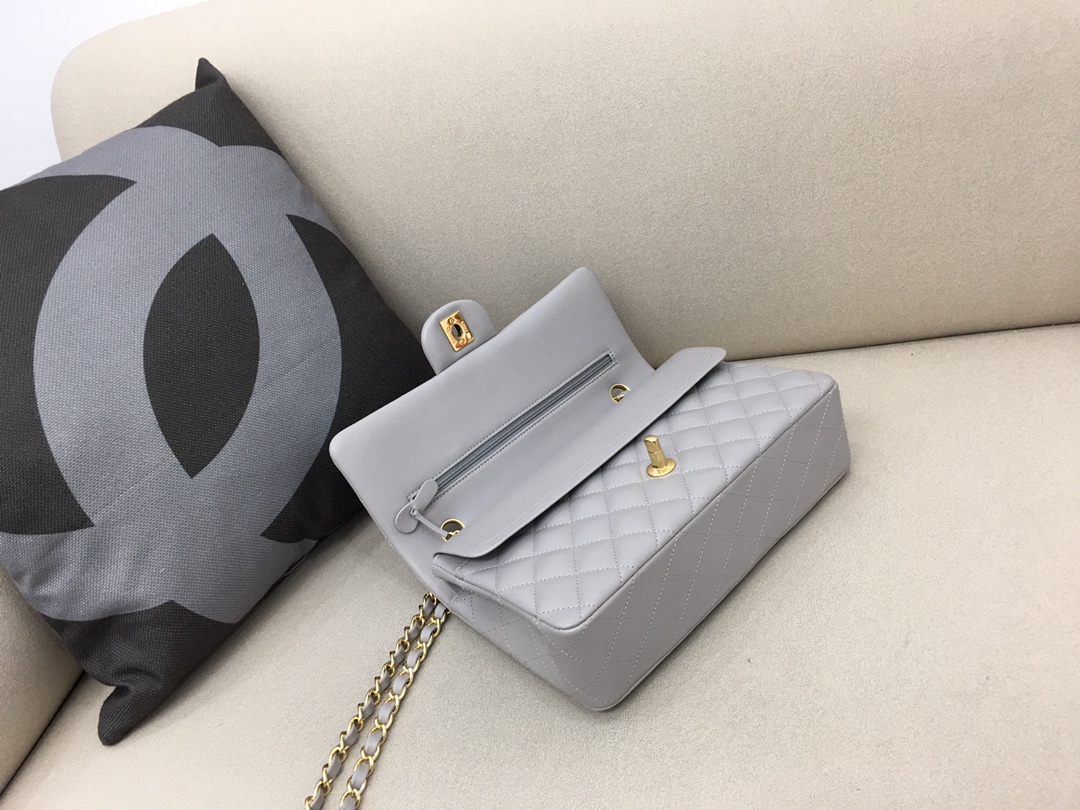 Medium Classic Flap Lambskin Bag AO1112 Gray/Gold